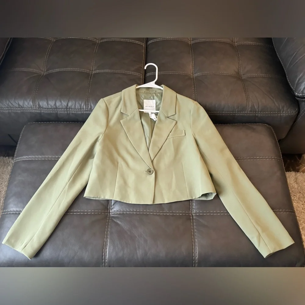 Avec Les Filles Green Crop Blazer Size Medium